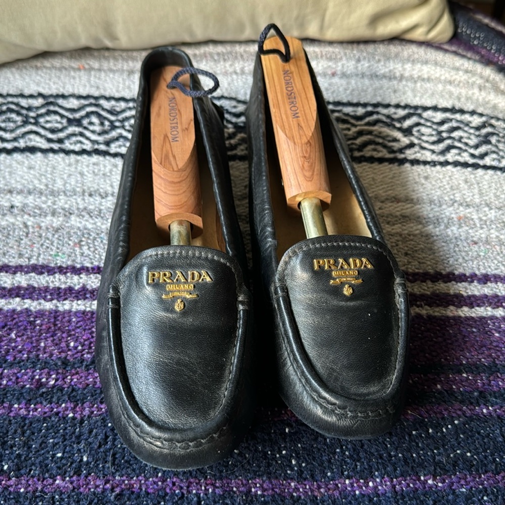 PRADA LOAFERS. SIZE 37.5